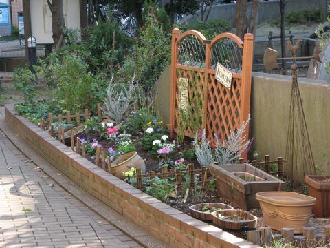 �Ԓd�̐A�����ݍ�ƌ�̗l�q